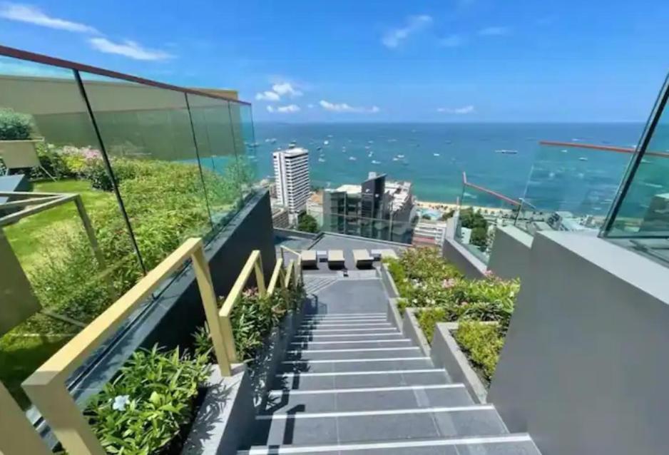 The Edge Central Pattaya Seaview With Infinity Pool & Free Netflix Exterior photo