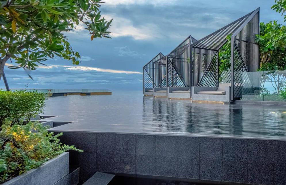 The Edge Central Pattaya Seaview With Infinity Pool & Free Netflix Exterior photo