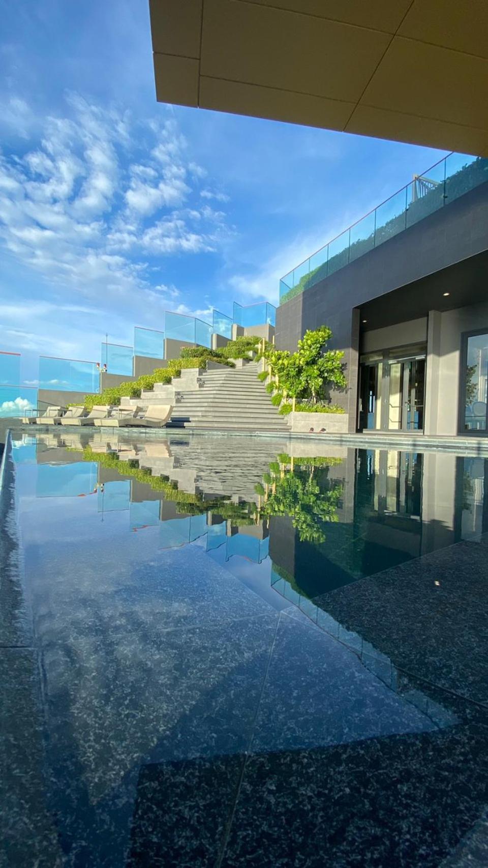 The Edge Central Pattaya Seaview With Infinity Pool & Free Netflix Exterior photo