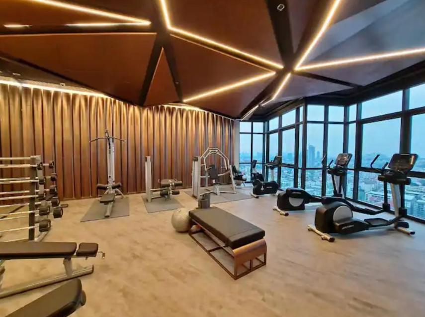 The Edge Central Pattaya Seaview With Infinity Pool & Free Netflix Exterior photo